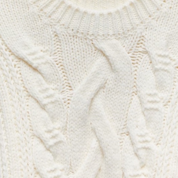 Zara Chunky Cable-knit Sweater - Picture 5 of 5